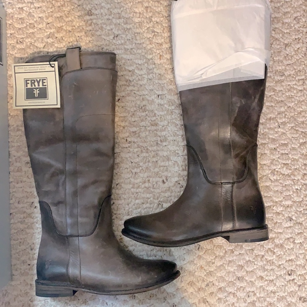 Frye Paige Tall Rising Boots.  Sz 6m